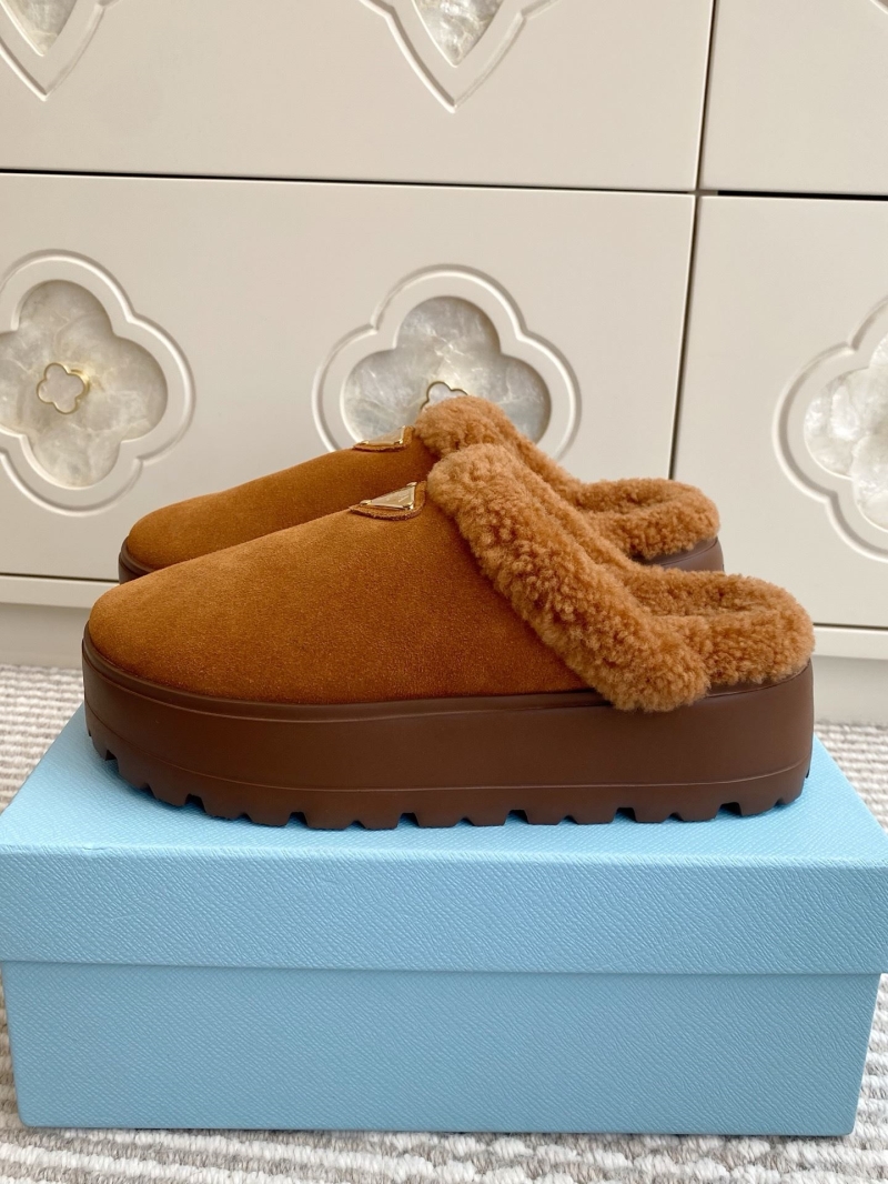 Pra*a slippers